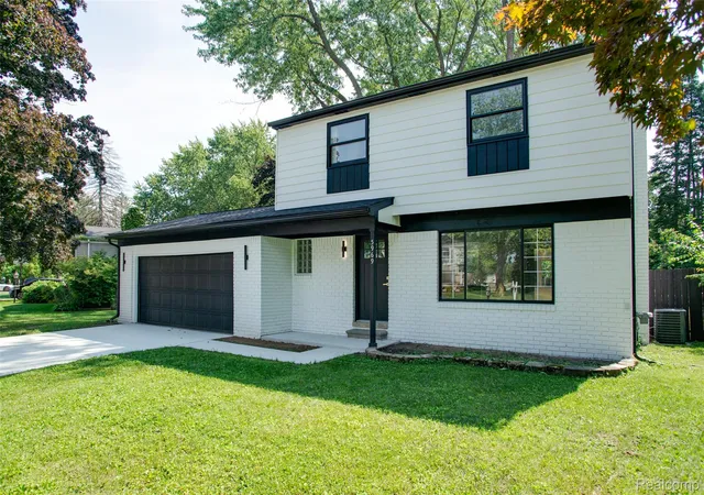 Photo 2 of Single family home for sale at 5969 Pleasant Dr, Waterford, MI 48329 | MLS# 20261071216 | Listing updated on 2026-09-12