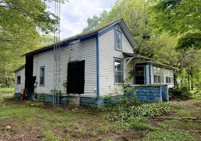 Photo 2 of Single family home for sale at 3384 Riverside Rd, Benton Harbor, MI 49022 | MLS# 69026046979 | Listing updated on 2026-09-11