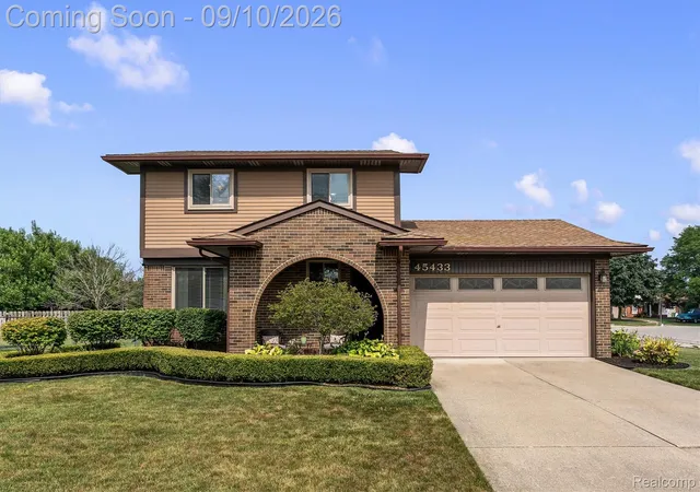 Photo 1 of Sale Pending at 45433 Plum Grv Dr, Macomb, MI 48044 | MLS# 20261071217 | Listing updated on 2026-09-14