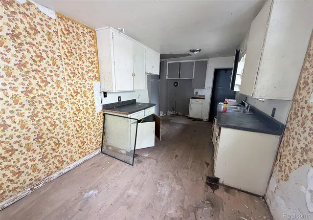 Photo 1 of Single family home for sale at 318 E Myrtle Ave, Flint, MI 48505 | MLS# 20261071218 | Listing updated on 2026-09-04