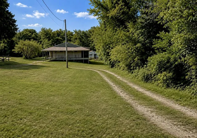 Photo 3 of Single family home for sale at 6806 Ryno Rd, Coloma, MI 49038 | MLS# 69026046983 | Listing updated on 2026-09-09