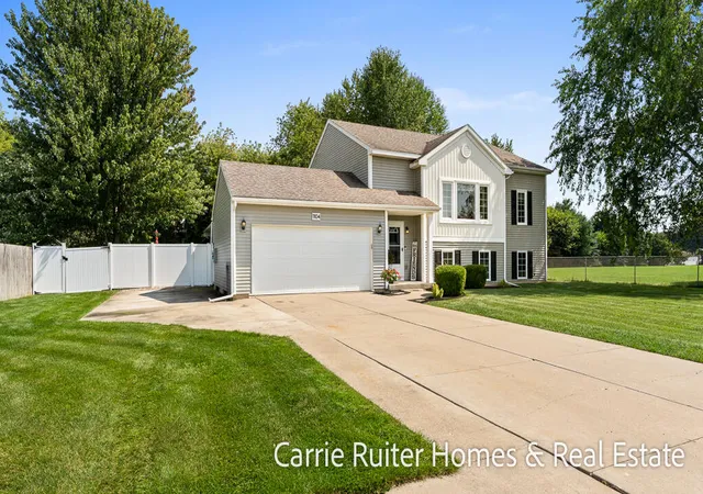 Photo 2 of Single family home for sale at 1104 Zachary St, Vicksburg, MI 49097 | MLS# 71026046985 | Listing updated on 2026-09-16