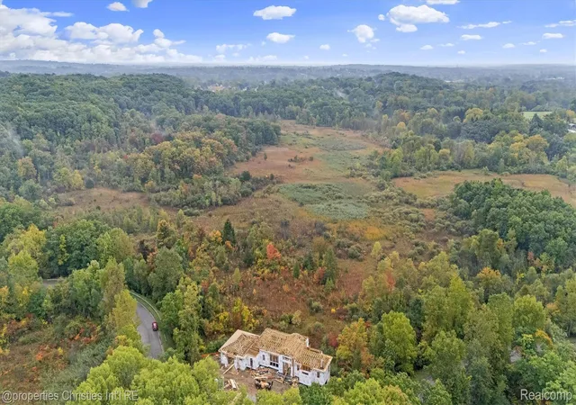 Photo 2 of Single family home for sale at 1246 Lake Forest Way, Milford, MI 48380 | MLS# 20261071230 | Listing updated on 2026-10-04