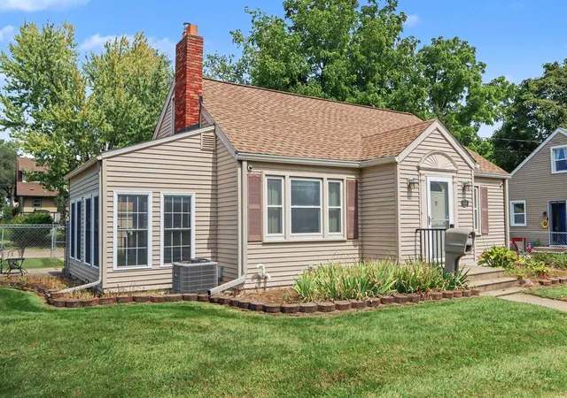 Photo 1 of Sale Pending at 256 Fairfield Ave, Battle Creek, MI 49015 | MLS# 64026046992 | Listing updated on 2026-09-09