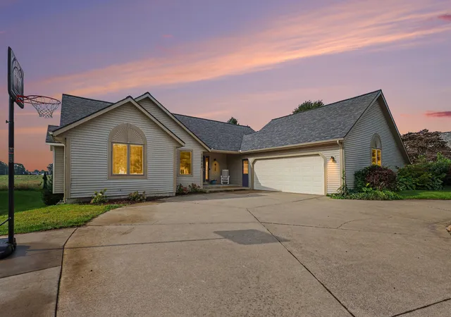 Photo 1 of Single family home for sale at 10068 Holiday Dr, Zeeland, MI 49464 | MLS# 71026047001 | Listing updated on 2026-09-11