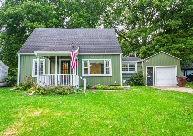 Single family home for sale at 525 Brewer St, Marshall, MI 49068 | MLS# 64026046997