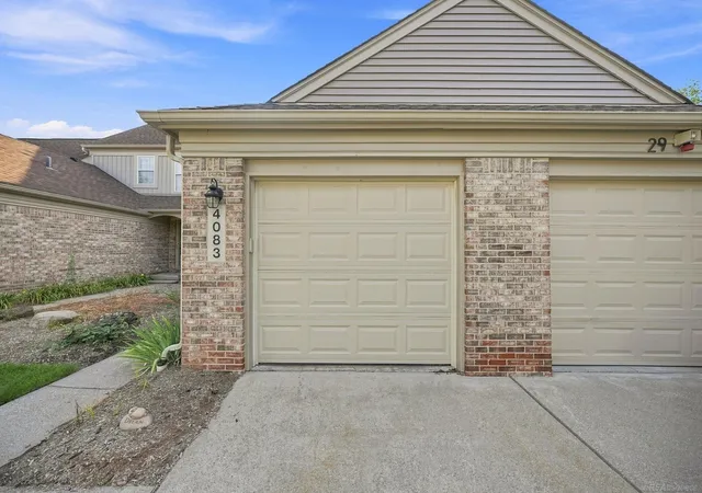 Photo 3 of Condo for sale at 4083 W Hunters Cir, Canton, MI 48188 | MLS# 58050220769 | Listing updated on 2026-09-14