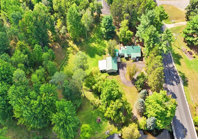 Photo 2 of Single family home for sale at 9871 7 Mile Rd, Stanwood, MI 49346 | MLS# 72026047004 | Listing updated on 2026-09-03