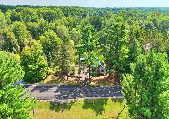 Photo 3 of Single family home for sale at 9871 7 Mile Rd, Stanwood, MI 49346 | MLS# 72026047004 | Listing updated on 2026-09-03