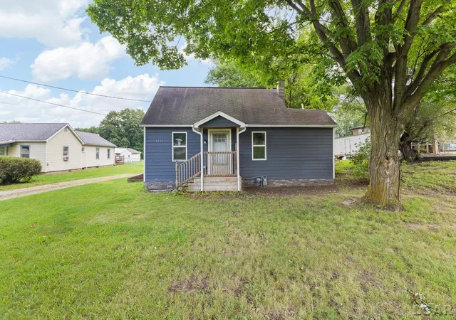 Photo 2 of Single family home for sale at 3435 N Adrian Hwy, Adrian, MI 49221 | MLS# 56050220771 | Listing updated on 2026-09-10