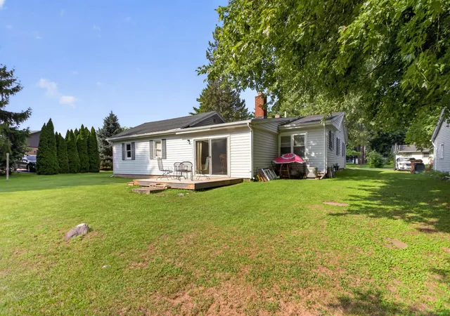 Photo 3 of Single family home for sale at 3533 E Gordon Dr, Spring Arbor, MI 49283 | MLS# 55026047007 | Listing updated on 2026-09-09