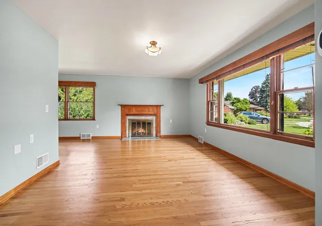 Photo 4 of Single family home for sale at 1234 Clague St, Ann Arbor, MI 48103 | MLS# 81026047010 | Listing updated on 2026-09-10