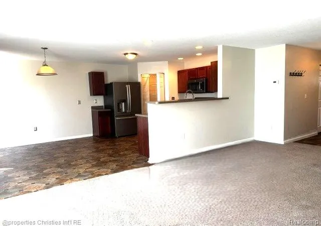Photo 4 of Single family home for sale at 1892 Elkton Dr, Monroe, MI 48162 | MLS# 20261071248 | Listing updated on 2026-09-17