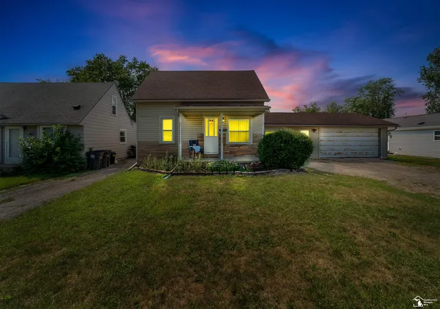 Photo 3 of Single family home for sale at 15112 Oldham St, Taylor, MI 48180 | MLS# 57050220778 | Listing updated on 2026-09-08