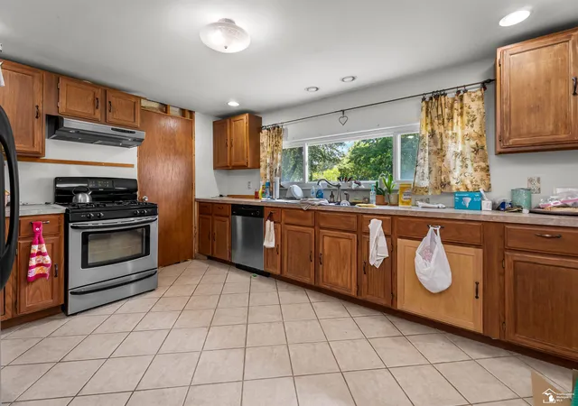 Photo 3 of Single family home for sale at 15112 Oldham St, Taylor, MI 48180 | MLS# 57050220778 | Listing updated on 2026-09-08