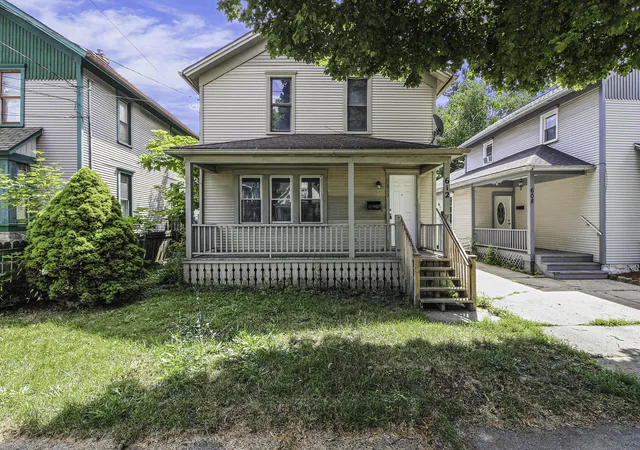 Photo 1 of Sale Pending at 612 N Walnut St, Lansing, MI 48933 | MLS# 81026047017 | Listing updated on 2026-09-18