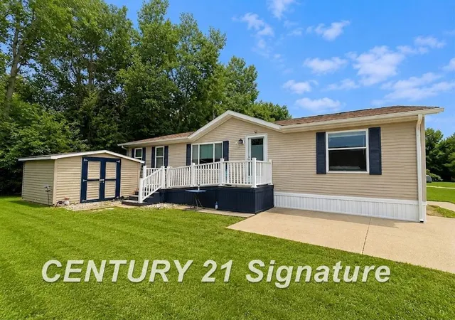 Single family home for sale at 277 Armstrong Ave, Flushing, MI 48433 | MLS# 5050220781