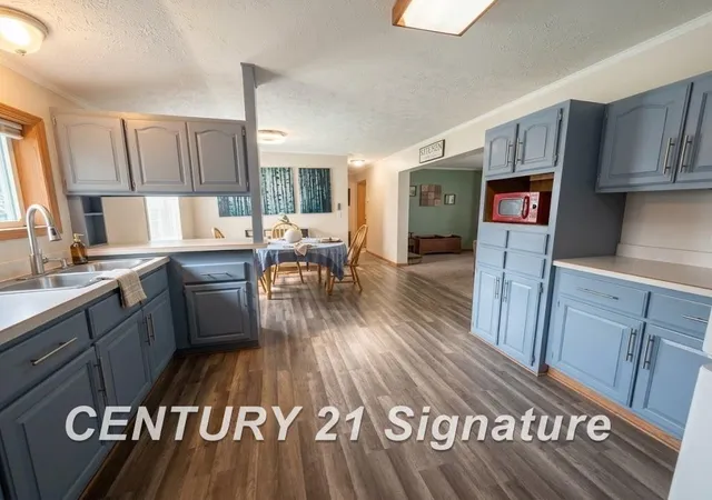Photo 2 of Single family home for sale at 277 Armstrong Ave, Flushing, MI 48433 | MLS# 5050220781 | Listing updated on 2026-09-13