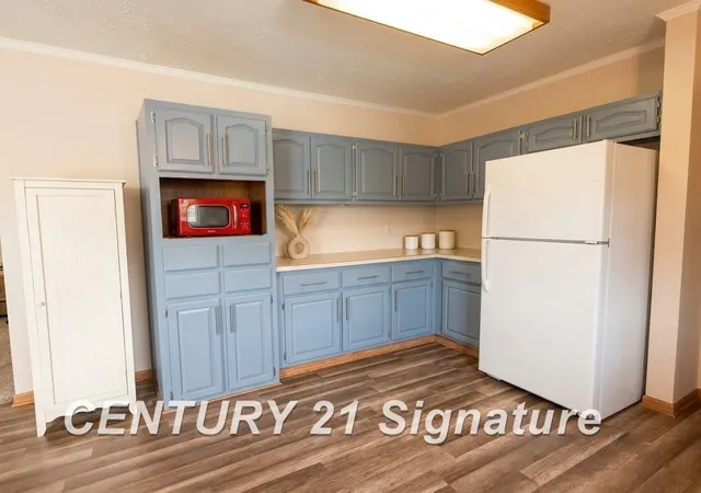 Photo 3 of Single family home for sale at 277 Armstrong Ave, Flushing, MI 48433 | MLS# 5050220781 | Listing updated on 2026-09-13