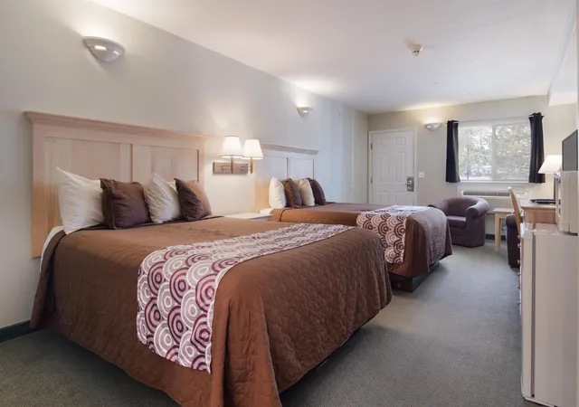 Photo 2 of Condo for sale at 5610 Shanty Crk Rd, Bellaire, MI 49615 | MLS# 78080073224 | Listing updated on 2026-09-06
