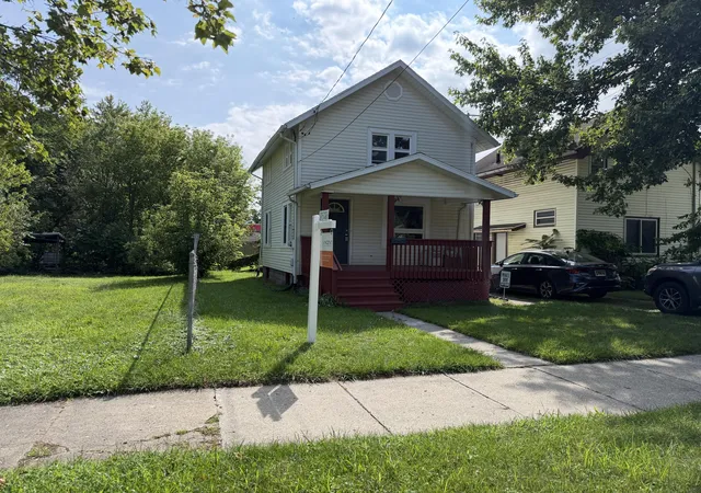 Photo 3 of Single family home for sale at 1849 Osband Ave, Lansing, MI 48910 | MLS# 64026047024 | Listing updated on 2026-10-01