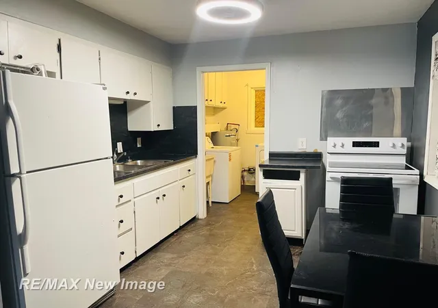 Photo 4 of Single family home for sale at 2323 Hartsuff St, Saginaw, MI 48601 | MLS# 61050220782 | Listing updated on 2026-09-14