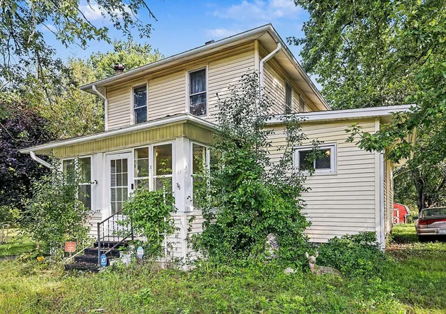 Single family home for sale at 177 Ridgemoor St, Battle Creek, MI 49037 | MLS# 66026047027