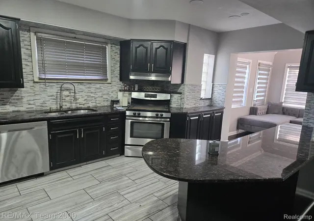 Photo 4 of Single family home for sale at 439 N Vernon St, Dearborn, MI 48128 | MLS# 20261071267 | Listing updated on 2026-09-11