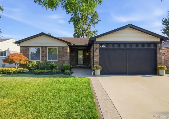 Photo 1 of Single family home for sale at 4944 Peekskill Dr, Sterling Heights, MI 48310 | MLS# 20261071273 | Listing updated on 2026-09-05