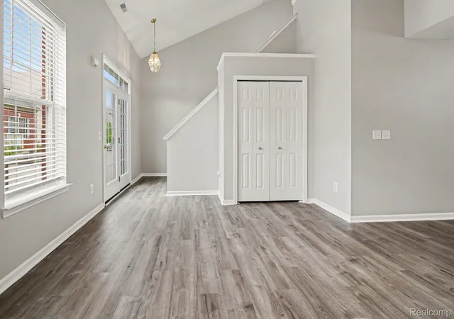 Photo 3 of Condo for sale at 1111 Fountain View Cir, South Lyon, MI 48178 | MLS# 20261071275 | Listing updated on 2026-09-09