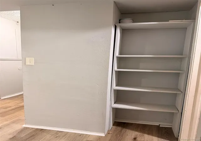 Photo 12 of Single family home for sale at 1531 E Evelyn Ave, Hazel Park, MI 48030 | MLS# 20261071282 | Listing updated on 2026-09-07