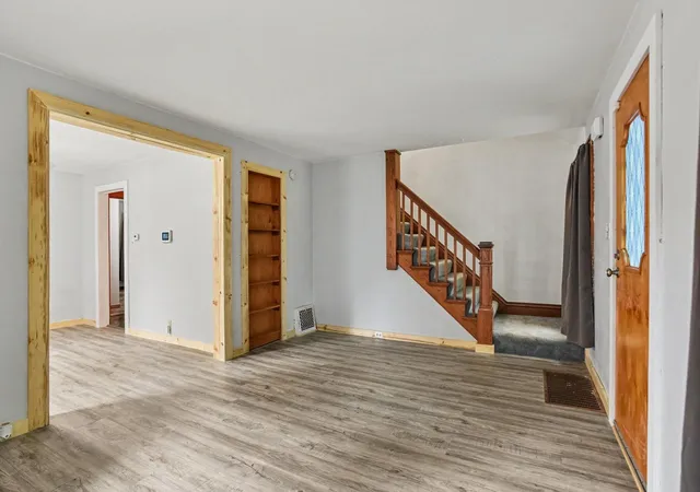 Photo 3 of Single family home for sale at 809 Hall St, Albion, MI 49224 | MLS# 66026047044 | Listing updated on 2026-09-03