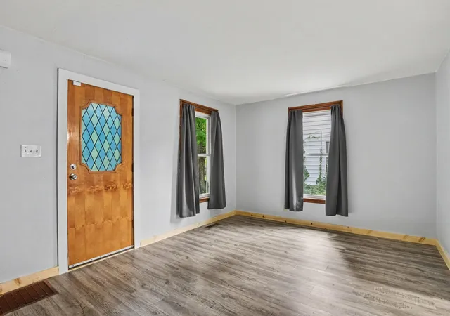 Photo 4 of Single family home for sale at 809 Hall St, Albion, MI 49224 | MLS# 66026047044 | Listing updated on 2026-09-03