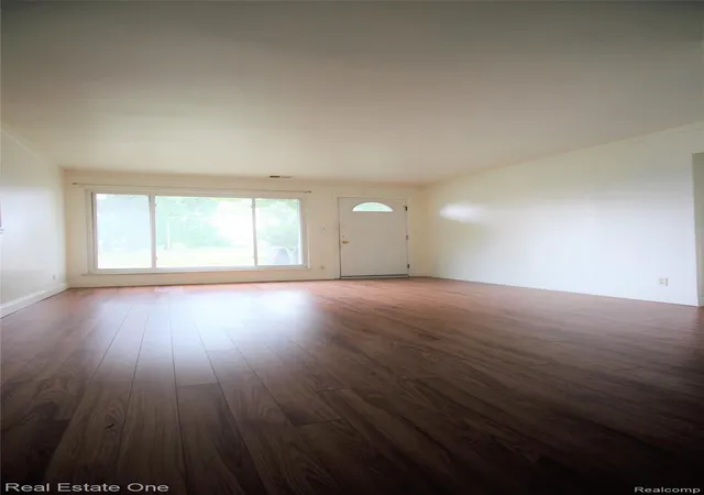 Photo 3 of Single family home for sale at 12750 Albany St, Oak Park, MI 48237 | MLS# 20261071291 | Listing updated on 2026-09-04