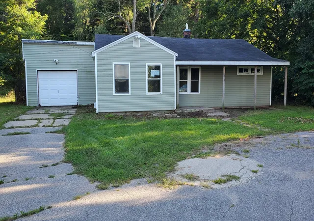 Photo 1 of Single family home for sale at 5131 Grand River Dr Ne, Grand Rapids, MI 49525 | MLS# 65026047051 | Listing updated on 2026-09-04