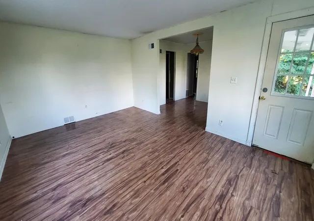 Photo 2 of Single family home for sale at 5131 Grand River Dr Ne, Grand Rapids, MI 49525 | MLS# 65026047051 | Listing updated on 2026-09-04