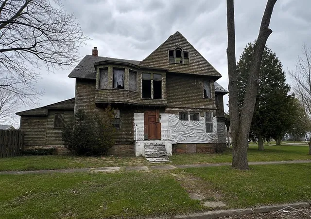 Photo 1 of Single family home for sale at 903 E Holland St, Saginaw, MI 48601 | MLS# 61050220795 | Listing updated on 2026-09-11