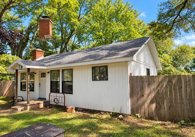 Photo 2 of Single family home for sale at 4159 Riverside Rd, Benton Harbor, MI 49022 | MLS# 69026047052 | Listing updated on 2026-09-15