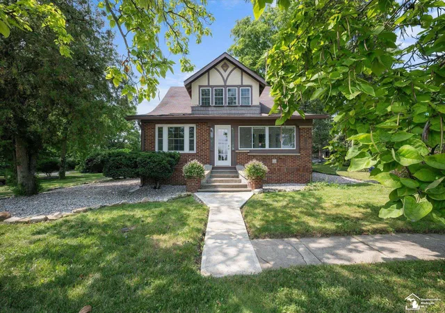 Photo 3 of Single family home for sale at 8293 Memorial Hwy, Ottawa Lake, MI 49267 | MLS# 57050220797 | Listing updated on 2026-09-17