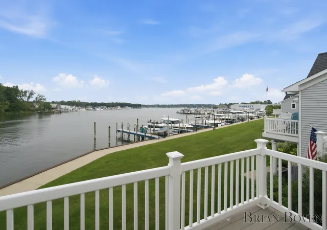 Photo 3 of Condo for sale at 965 W Savidge St, Spring Lake, MI 49456 | MLS# 65026047058 | Listing updated on 2026-09-16