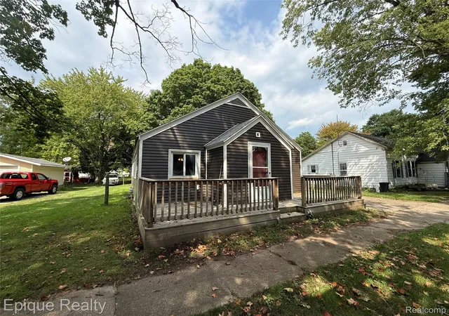 Photo 2 of Single family home for sale at 6327 Houghton St, Cass City, MI 48726 | MLS# 20261071299 | Listing updated on 2026-09-17