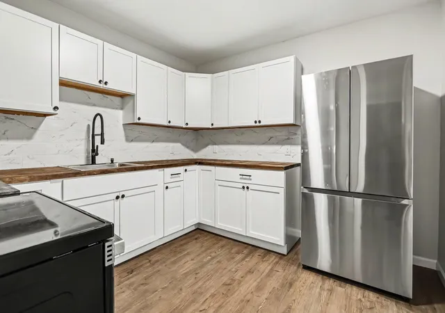 Photo 3 of Single family home for sale at 977 Ogden Ave, Benton Harbor, MI 49022 | MLS# 66026047064 | Listing updated on 2026-09-11