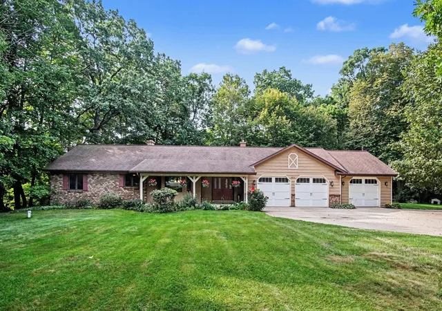 Photo 1 of Sale Pending at 986 Luce St Sw, Grand Rapids, MI 49534 | MLS# 65026047065 | Listing updated on 2026-09-12