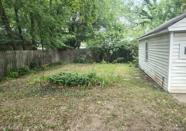 Photo 3 of Single family home for sale at 19131 Elkhart St, Harper Woods, MI 48225 | MLS# 20261071309 | Listing updated on 2026-10-06