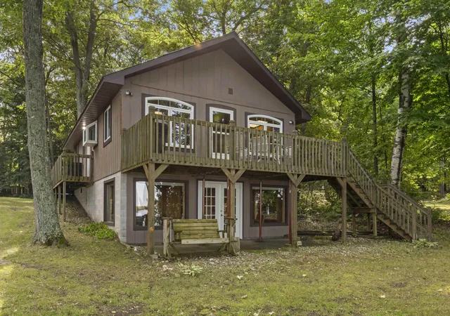 Photo 2 of Single family home for sale at 8028 Ash Ave, Honor, MI 49640 | MLS# 78080073231 | Listing updated on 2026-09-15