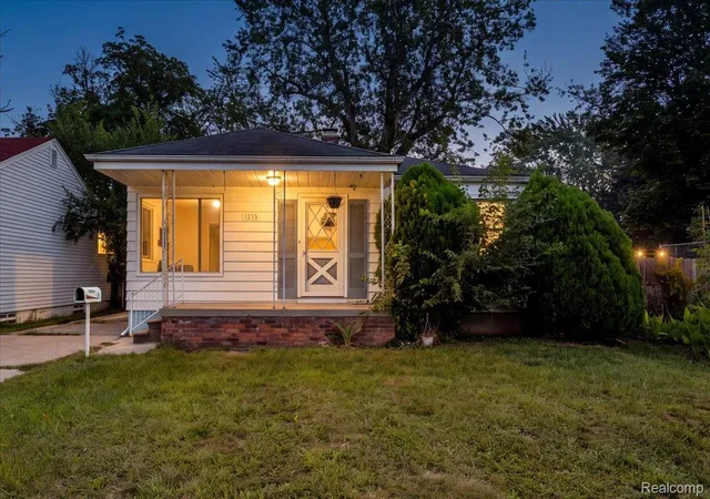 Photo 1 of Sale Pending at 1215 Center St, Inkster, MI 48141 | MLS# 20261071313 | Listing updated on 2026-10-02