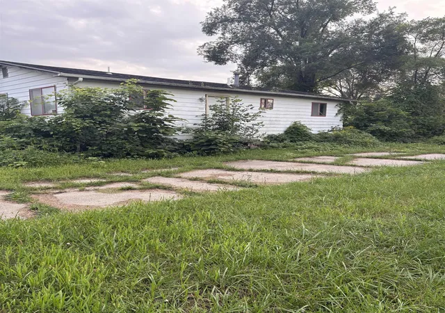 Photo 2 of Single family home for sale at 545 South 10th St, Saginaw, MI 48601 | MLS# 61050220803 | Listing updated on 2026-09-04