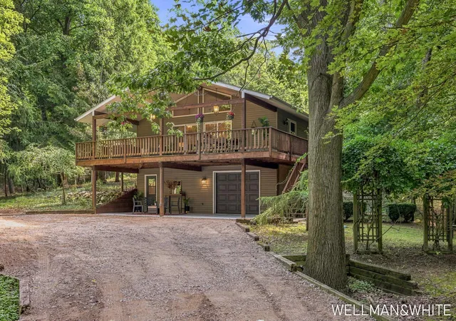 Photo 1 of Single family home for sale at 2675 Chestnut Ln, Fennville, MI 49408 | MLS# 71026047071 | Listing updated on 2026-09-17
