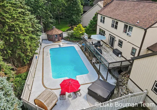 Photo 2 of Single family home for sale at 1046 Alden Ct, Holland, MI 49423 | MLS# 71026047078 | Listing updated on 2026-09-18