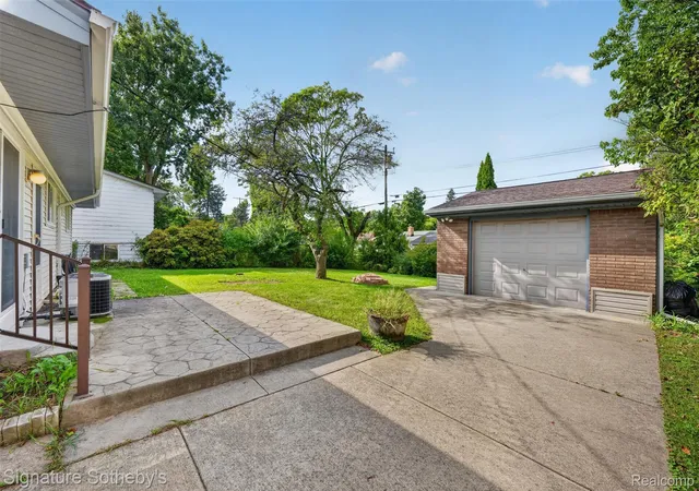Photo 1 of Single family home for sale at 2971 Briarcliff St, Ann Arbor, MI 48105 | MLS# 20261071325 | Listing updated on 2026-09-09